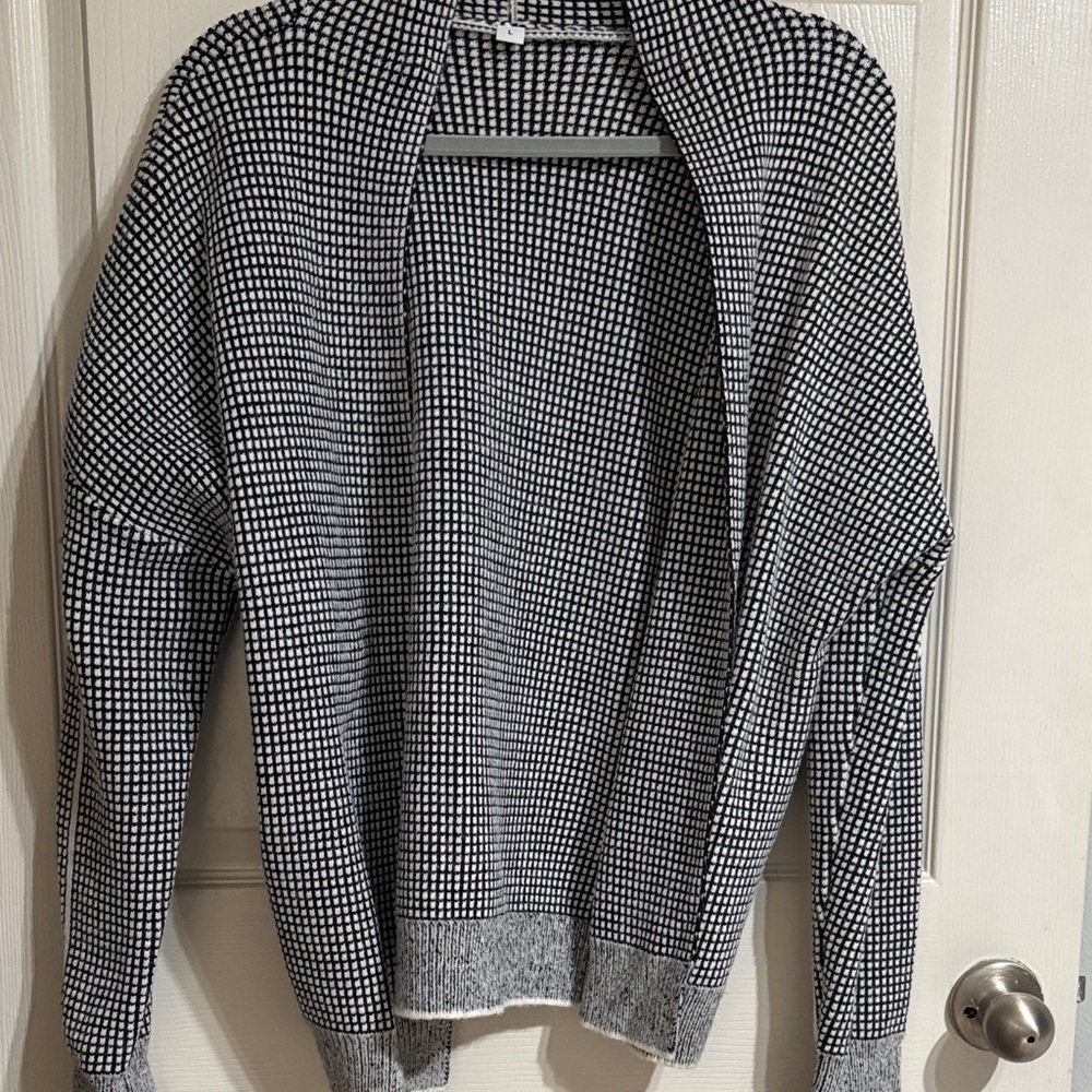 Chic Black and White Women's Cardigan